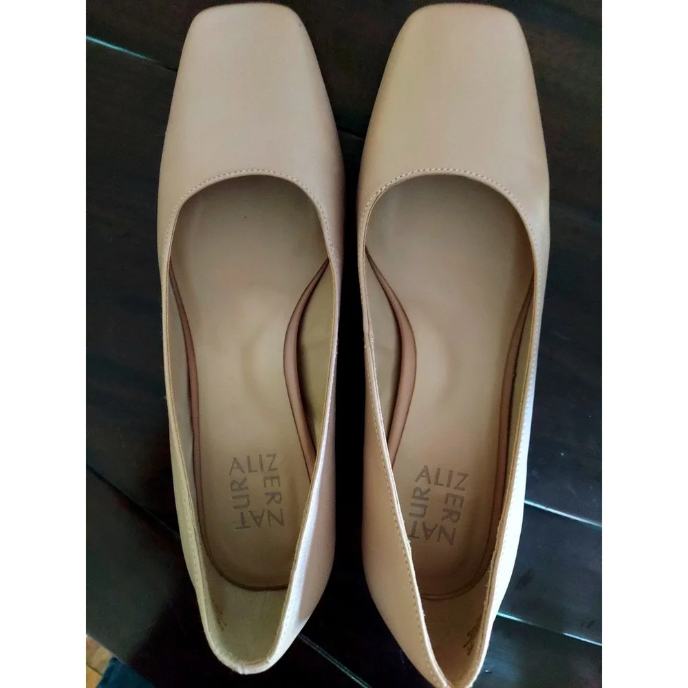 Naturalizer‎ Karina Beige Leather Square Toe Block Heel Pumps Womens 7.5W